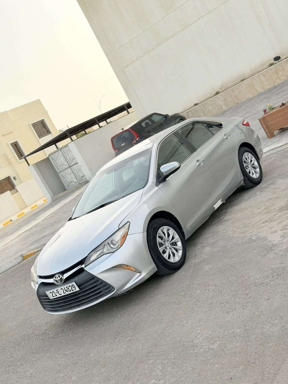 السلام عليكم
كامري ٢٠١٦ LE امريگي ..
رقم سليمانيه دولي الجديد .. هزه وسنويه كلها جديد
شـرط التحويل والغرامات
محـرك ٢٥٠٠ // ٤ سلندر شرط .. كير شرط
بيها بنيد وجاملغ والباب رش فقـط بدون دواخل شرط الفحص 
تايرات جدد .. صدر جديد .. تبريد ثلج .. تدفئه 
السعر ١٤٢ $ بيها مجال
المكان صلاح الدين _ تكريت
هـ ***********
هـ ***********
( اعــتــذر عن الاقســاط والوعــده )
