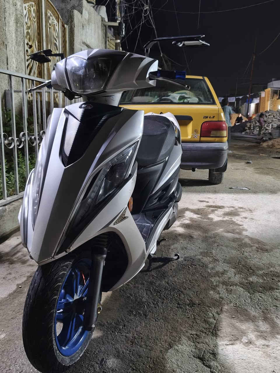 سلام عليكم 

دراجة كامكو جيل 6 كوري 🇰🇷

لون أبيض 🤍

لون الويل 💙

مكفولة مكينة و شاصي وكشر
 
محرك 150cc

كهربائيت كامل سلف لايت بك لايت اشايىر

دراجة اي نقص ما بيها

 السعر 900 وبيها مجال ❤

 بغداد العنوان مدينة الصدر 

للاستفسار   ***********
