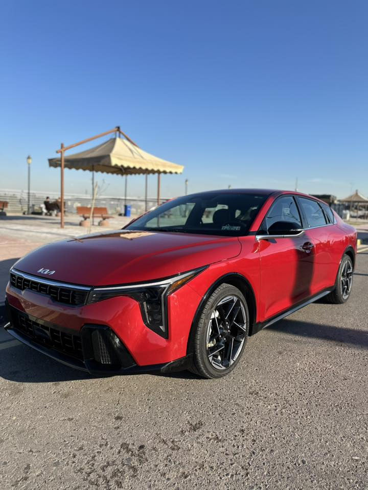 ⚙️ محرك 4 سلندر حجم 2.0 تنفس طبيعي دوش
💥 قوة 150 حصان مع عزم عالي 
🔁 ناقل حركة أوتوماتيك 8 سرعات
🛞 دفع أمامي FWD

🎨 مواصفات خارجية:
✔️ جنوط رياضية 18 إنچ
✔️ مصابيح LED أمامية وخلفية
✔️ شبك GT-Line أسود رياضي
✔️ مرايا جانبية كهربائية مع إشارات

🛋️ مواصفات داخلية:
✔️ مقاعد رياضية بلمسة GT-Line
✔️ شاشة عدادات رقمية وترفيه تحتوي على تحكم
      كامل في السيارة وبقياس 12.3 إنچ
✔️ دعم Apple CarPlay & Android Auto
✔️ شحن لاسلكي للهاتف
✔️ تشغيل ذكي بدون مفتاح

🛡️ أنظمة الأمان والمساعدة:
✔️ نظام التنبيه من التصادم الأمامي
✔️ نظام التنبيه من التصادم الخلفي
✔️ المحافظة على المسار
✔️ مراقبة النقطة العمياء
✔️ مثبت سرعة ذكي
✔️ كاميرا خلفية وتبريد 

السيارة ماشية 2400 ميل قريب الزيرو بجم كبس
حادث جاملغ خلفي راجع بارد بس مصبوغ للجمالية
بدون ايرباك وبدون شاصي 
بدون رقم تترقم شمالي والسيارة حاليا في الموصل

 للاستفسار ***********
