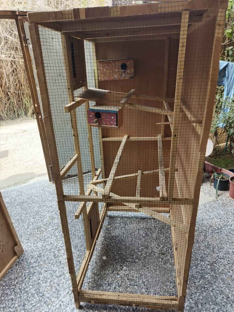 قفص جديد تسكام شغل درجه اولى الوجه جرار تنضيف 101 والارتفاع 180 والنزال 80 بي بيت ثكاتر غندور وبيت تكاثر طيور حب سعره 75 الف يابلاش مكان كربلاء الاستفسار *********** كربلاء, العراق
