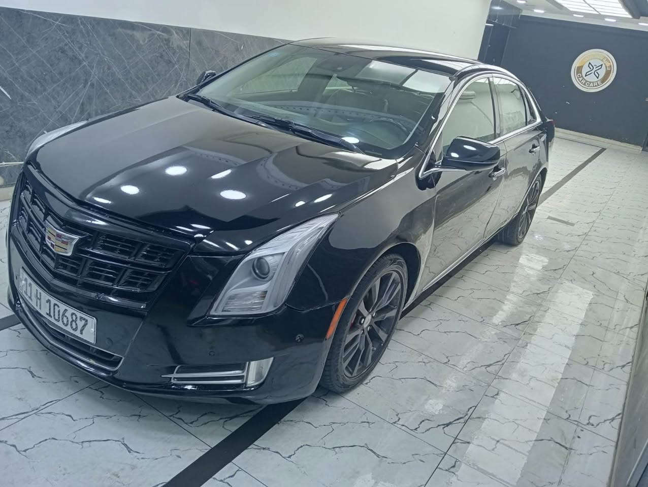 السلام عليكم كديلاك موديل 2017 
بغداد بأسمي تحويل مباشر 
سيارة xts 
فول مواصفات عدا الفتحة 
سيارة حلوة مال جناي 
صبغ حزام 
فول مواصفات عدا الفتحة
مكاني بغداد شهداء السيدية 
تقاطع دريويش 
***********
السعر 115 بيها مجال قليل
حدادية تخم تاير جديد بغداد, العراق
