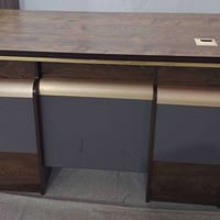 كرسي وميز • جديد • النجف