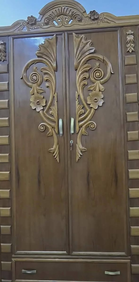 للبس غرفه حطاطه زان سعر مليون ونص وعنوان  الفلوجه عامرية رقم *********** للإستفسار
