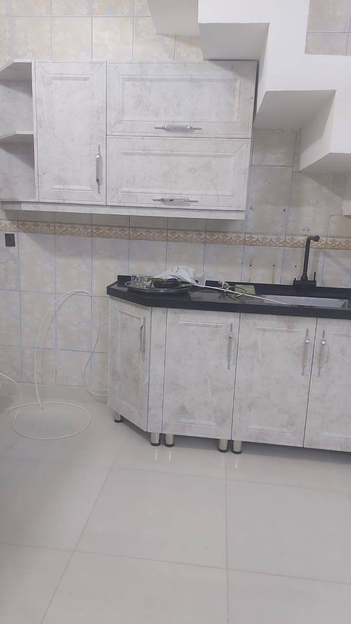 كاونتر HDF 
اكثر من 10 مترات طولي لون رصاصي مرمر طبيعي مع ميز طعام بلاستك ١٢٠×٧٠ هدية
 السعر ٦ ملايين وبيه مجال
المنطقة كربلاء - شهداء سيف سعد
رقم التواصل 
***********
