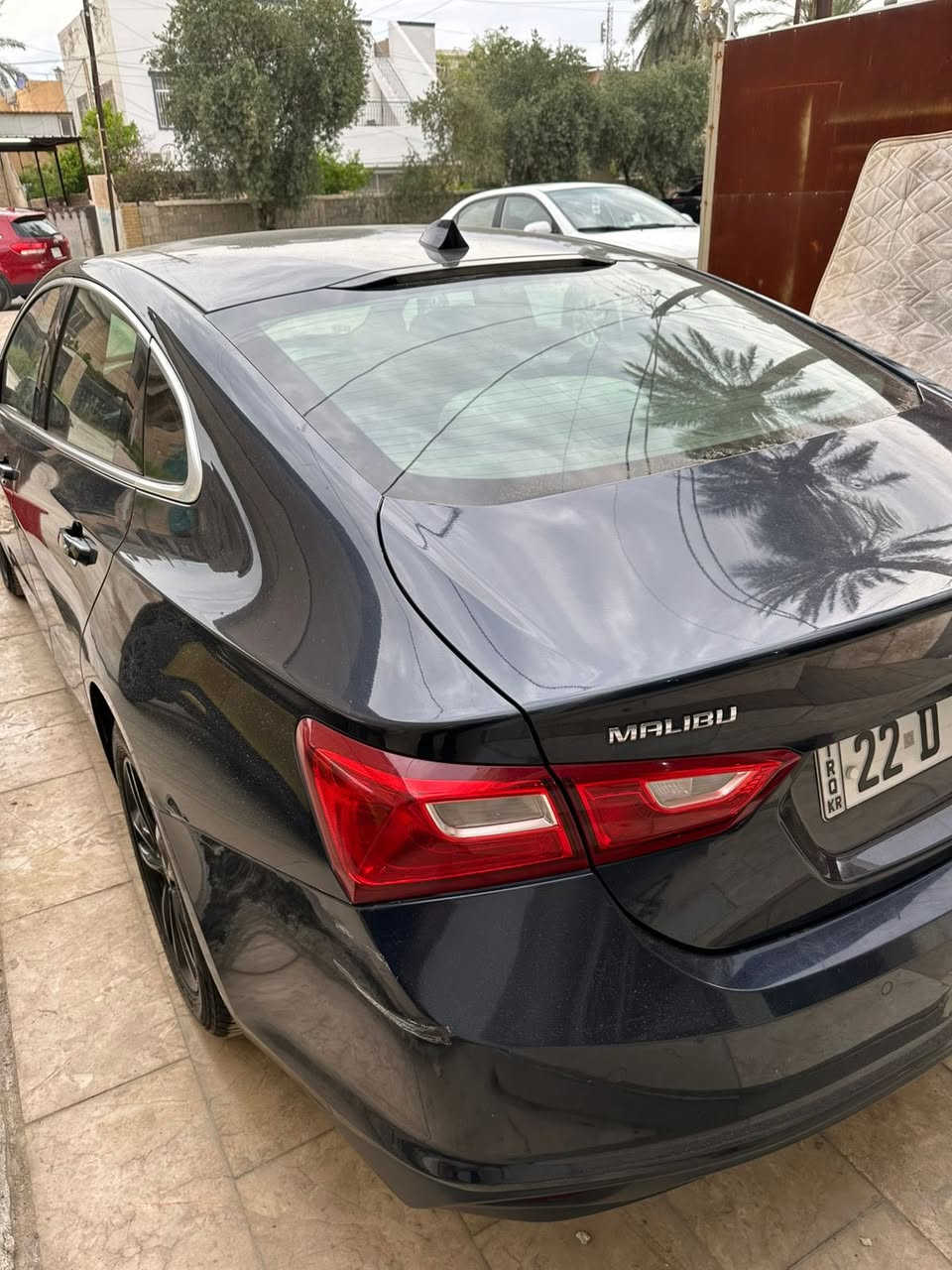 السلام عليكم
ماليبو 2018 خليجي محرك 2500 تنفس طبيعي
كير 6نمر ATF 
ماشية ١٦٦ كيلو 
السيارة كلين بدون حادث بيهه طخات مثل مموضح بالصور بالجاملغ الخلفي جهة السايق 
والجاملغ الامامي عكس السايق
المواصفات بصمة شاشة وباقي الشغلات الستندر مالlt
 
رقمي ***********
