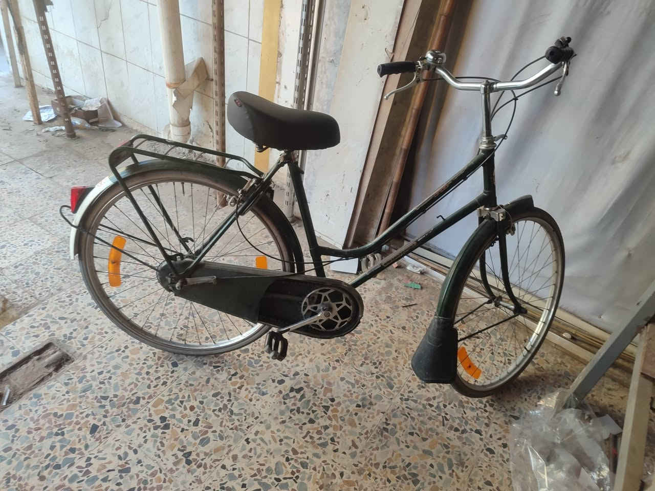 سلام عليكم ورحمه الله وبركاته اخوان باسكل البيع ياباني اصلي امانت الله ورسوله السعر100وبي مجال الشراي وهذا رقمي بي واتساب *********** واني خادم مكاني بغداد الشعب شارع السواق المركزية
