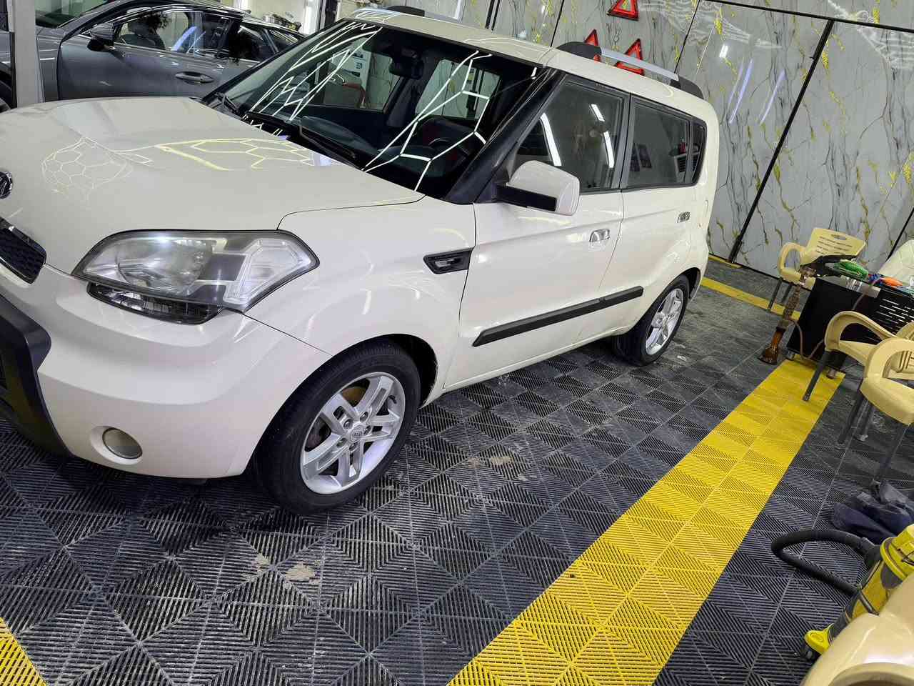 كيا  صول أدوات أدوات موديل  ١٤ كصه جنطه فول  مواصفات ‫ماعدا البصمه فتحه حساسات جاهزه تبريد ثلج الحدادية كير محرك تخم تاير كله جديد  بها أرقام السنوية توأم شرط الحاسبة  
السعر ٤٧ بيه مجال 

***********
