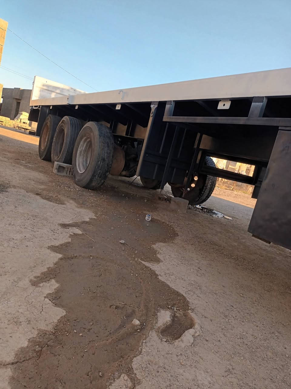 للبيع صطحه ١٣،٦٠ دبل تاير 
مكان رمادي 
الاتصال ***********
