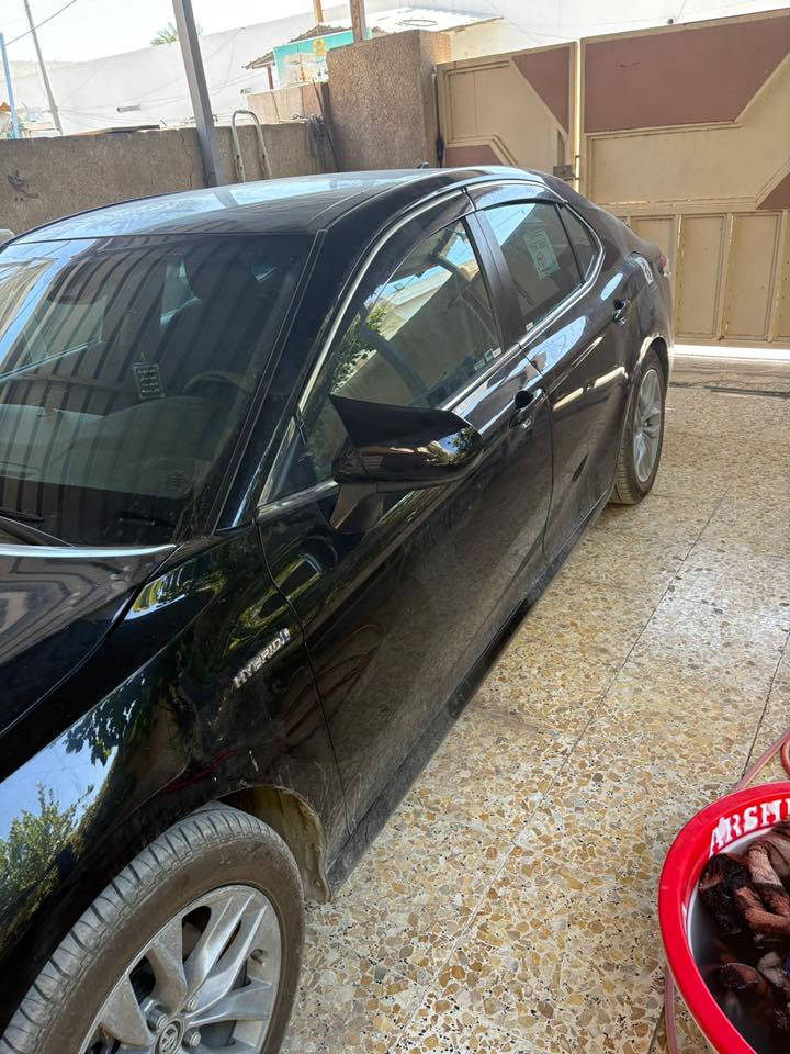 سلام عليكم
كاميري موديل 2020 ( هايبرد ) 
رقم بغداد 

لون اسود ملكي 
حادثهة بس قبق جنطة 
موجودة صور حادثهة 

بدون ايرباك 

ماشية 75 الف ميل 
مواصفات 
Le 
كشنات جلد 
كشن السايق كهربائي 
هاند  بريك بصمة 
تبريد بيانو

كامرة 
رادات 
زنون 
مانع تصادم 
السعر 165  وبيهة مجال 

الاستفسار الاتصال على الرقم 
***********
مكان السيارة بغداد الاسكان
غير متواجد على الفيس
