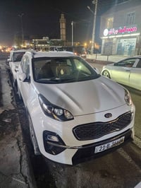كيا سبورتج للبيع موديل ٢٠٢٠ نظييفة جدا ماشيه ٦٧ الف رقم شمالي مكفولة ع...