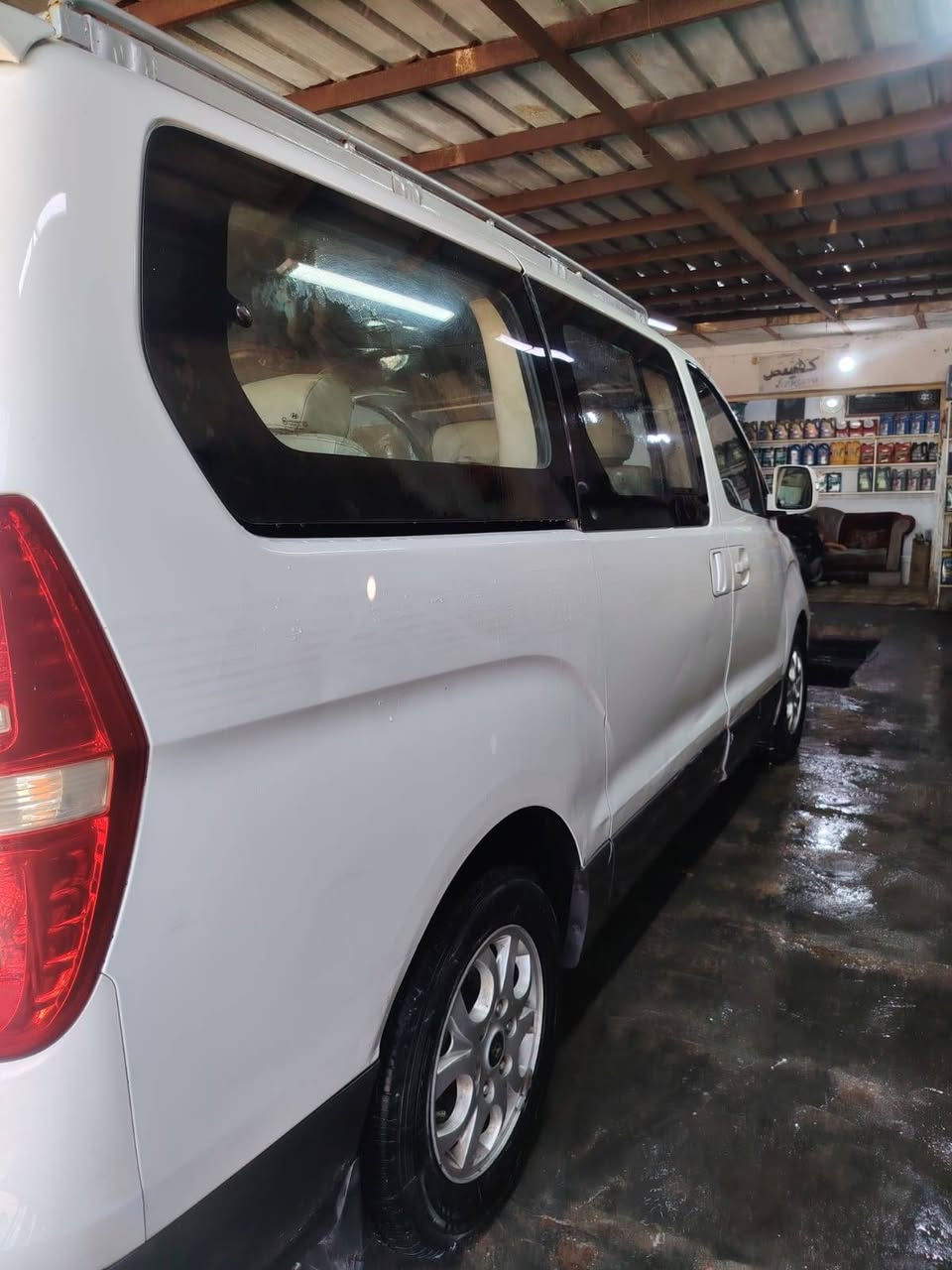 ستاركس 9 مفتوح رقم قادسيه بيها جاملغ كدام وشويه صبغ بالجنطه الباقي كفاله مكينه بها بخار  السعر 125 مجال قليل كلش
***********.    مكانها ميسان
