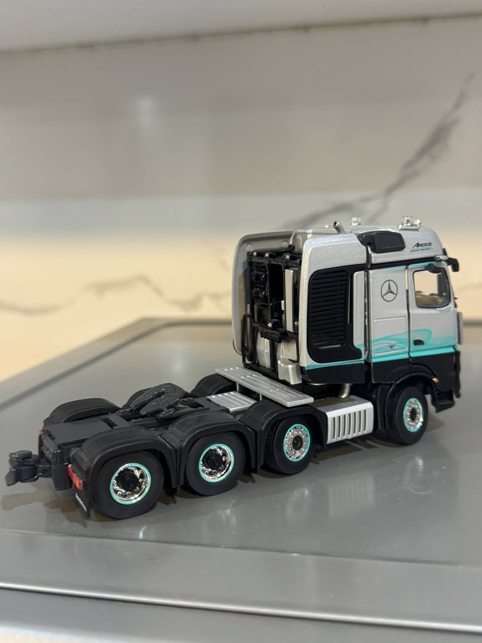 Mercedes-Benz  
Arocs
شريكة IMC  الماني اصلي
قياس 1/50


**إذا كنت صاحب هذا الإعلان وتريد حذفه لأي سبب، رجاءا أرسل رسالة إلى الدعم الفني**