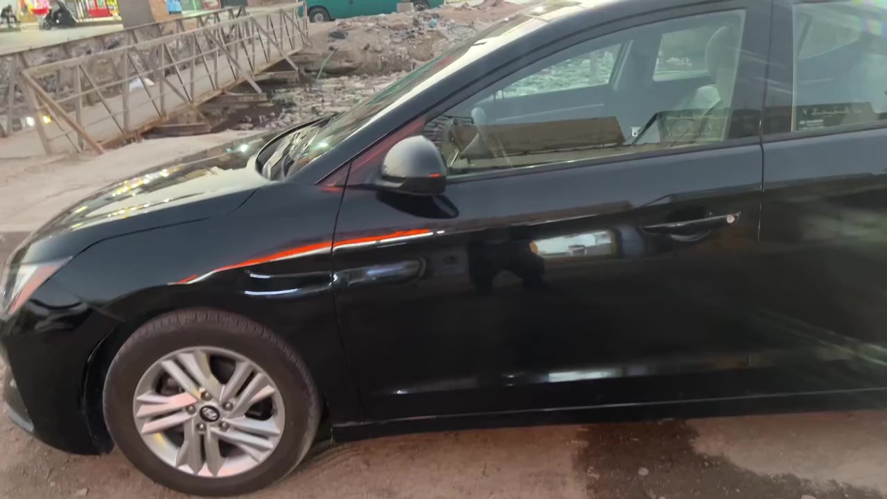 سلام عليكم 
الانتره مديل 2020 وارد امريكي ضربتها جاملغ او بنيد امامي غير ذني مابيه ضربه بعد ولا صبغ سياره جديده كلش مكينه 160دوش  سياره جاهزه من كلشي حداديه جديده تبريد ترايك اربيل   سنويه للشهر 11 يعني بعدها مامنتهيه بهاي السنه رقم اربيل بسم شركه عدي وكاله بسمي سعر 115 اوبيها مجال مكان 5 ميل ***********
