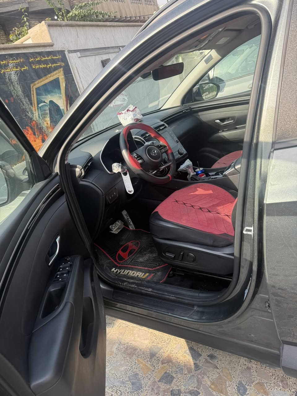 سلام عليكم 
توسان وارد امريكي. 
موديل. 23
فول مواصفات كلشي البالك
عده الفتحه / بنراما 
حادث بس الصندوك كد شبر مصلح 
درجه اولى 
مكفوله عده  طخه
رقم بغداد ابسمي تحويل ثاني يوم
اني مستوردها   بدون ايرباك باقي سياره كله مكفوله ليبل واحد حتى بك لايت نفسه مالته موجود جديده بكل معنى الكلمه وبل عافيه على الي ياخذه مال جناي وبدون اي دواخل فقط قبق جنطه شرط فحص موصفات بصمه جنطه كهرباء كراسي كهرباء تحديد مسار نقطه عمياء تشغيل عن بعد كار بلي اوتو بارك قياده ذاتيه توقف عند الطورئ حساسات  رادرات تحكم استيرن  سايد بريك دكمه وبعد بيه موصفات هواي سياره كله على وضع شركه مامفتوح بيه برغ
السعر. 190 $
للتواصل. *********** / وتساب 
مكان السياره / بغداد / مدينه الصدر
