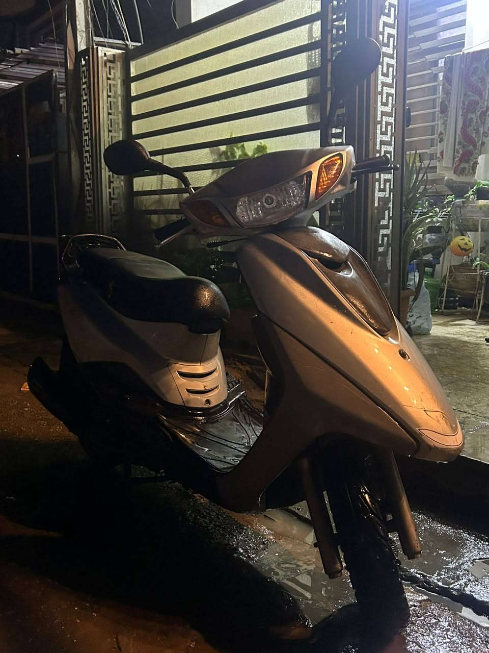 سلام عليكم
دراجه بريز للبيع دراجه نضيفه خير من الله مكينه ما مفتوحه كفرات ختم واحد مبدل بيها شوته او ماصده لايت ول اصليات موجودات لايت زنون اي نقص مابيها سعر 650 مكان بغداد اتصال واتساب ***********
