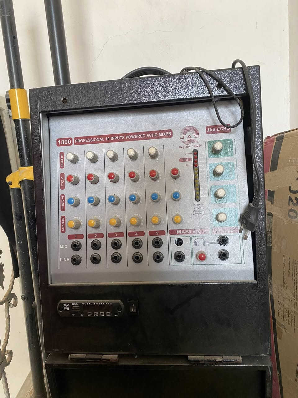 للبيع جهاز صوت إيراني Jas echo 1800
نظافه ٩٠٪؜ شغال وكلشي مابي 
السعر ٢٧٥ ألف


**إذا كنت صاحب هذا الإعلان وتريد حذفه لأي سبب، رجاءا أرسل رسالة إلى الدعم الفني**