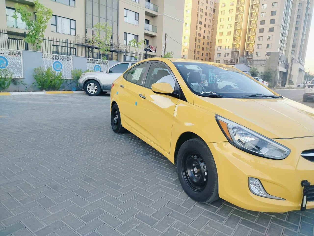 السلام عليكم السياره اكسنت للبيع موديل 2014سياره فقط جاملغ حادثها بدون دواخل السياره جاهزه من كل النواحي السعر 75وبيها مجال العنوان البياع شرطه الخامسه رقم الهاتف***********
