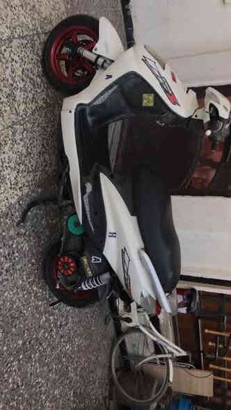 سلام عليكم سكنس مزوده للبيع او مراوس بشي نضيف تفاصيله مكينه تتي مارك 66 كت كامل بيه دراجه مليانه غراض كلجات رياضي رباط خلفي رياضي قبق فلاوين رياضي صالنصه ام الوزه طرب صدر دي واي بيم رياضي فج نيسن تعلاكه رباط دوسات بيهه بعد هواي غراض مكاني بغداد حي العامل سعر خاص رقم ***********
