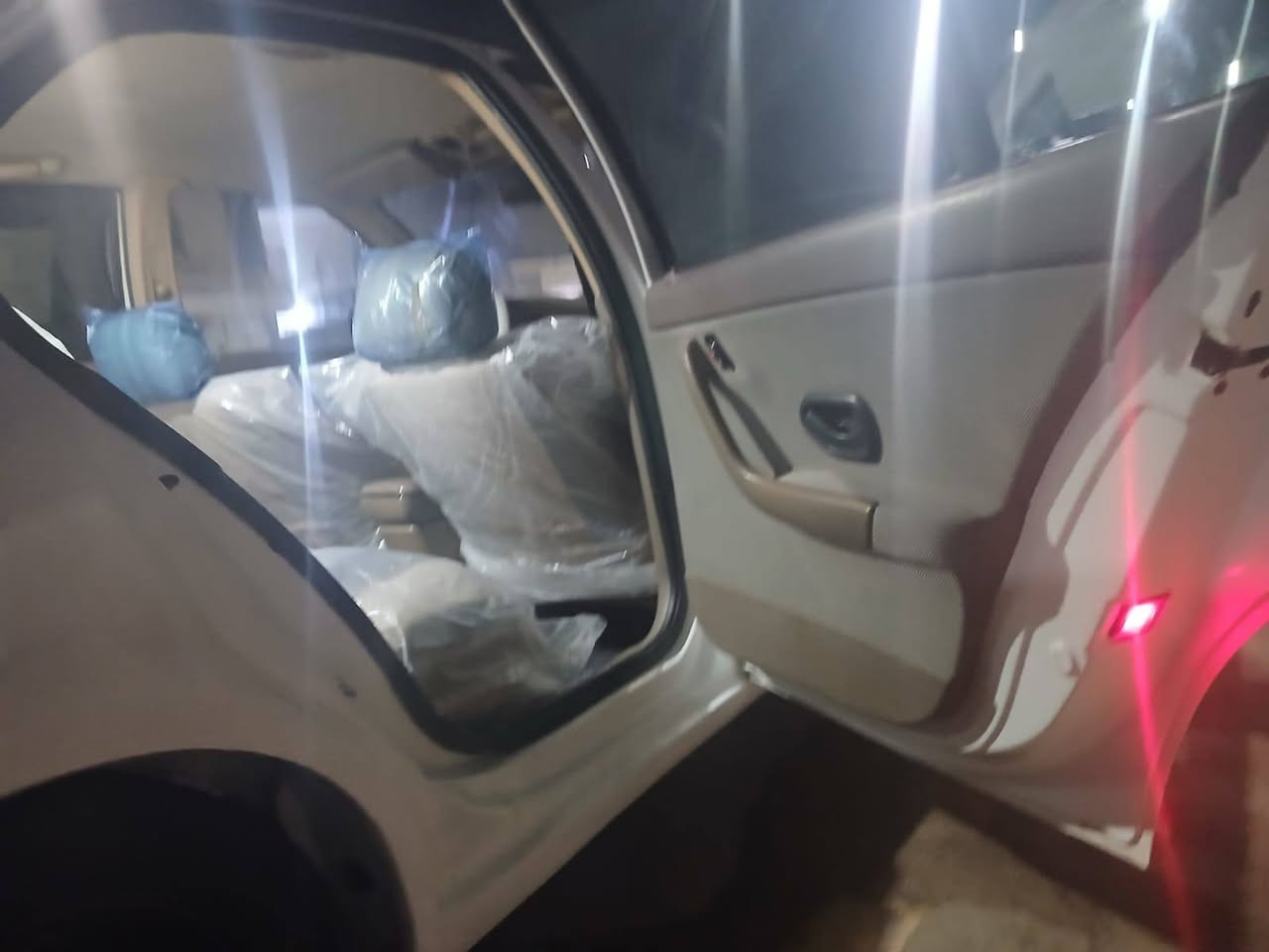 السلام عليكم 
شباب للبيع سمند. موديل 2011رقم واسط نكليزي سنويه ال2030 هزه جديده جاهز من كلشي تخم تاير جديد صدر خلفي امامي جديد باتري اجديد جاهز سياره للخير مكفوله الحادث بيها صبغ دوسات وجاملق مبدال وهلالت الوره 
 السعر 45وبيها مجال امكان السياره واسط قضاء النعمانيه 
الاتصال ***********
