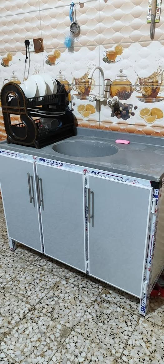 كاونتر وملحق المنيوم مترين وسنك مرمر بسعر310الف درجه اولى وليس سوكي للحجز واتساب  ***********
