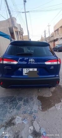 تيوتا كورلا كروس 2022  LE - المواصفات:-  - محرك 2000 بانزين - تشغيل بص...