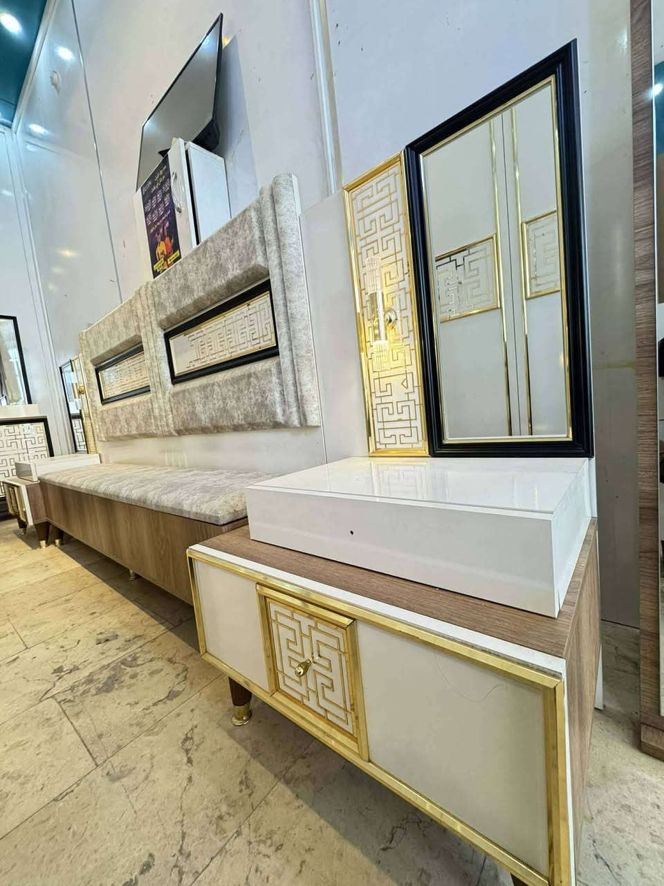 غرفه نوم تركيه 10 قطع نضافه وضخامه فول سرير مخزن سعره  950 الف


**إذا كنت صاحب هذا الإعلان وتريد حذفه لأي سبب، رجاءا أرسل رسالة إلى الدعم الفني**