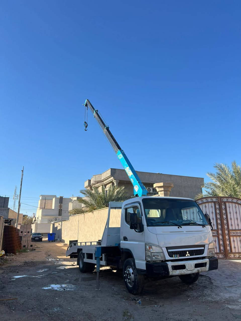 السلام عليكم للبيع كنتر موديل 2011 رقم  أربيل تحويل مباشر مكينه 108 كرين سوبر زت 3سلايتات طنين و600 بعده جديد مال حاويه تخم تاير بدي ثابت سياره خير من الله جاهزه لشغل مكان الأنبار حديثه سعره 185 وبيه مجال لشراي ‏‪***********‬‏
