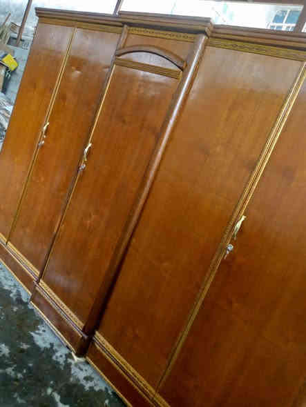 كنتور خمس ابواب تسكام نضافه شكل انته تقيم سعر ٣٠٠ مع شد عنوان كربلاء حي عامل منطقه ثانيه رقمي ***********
