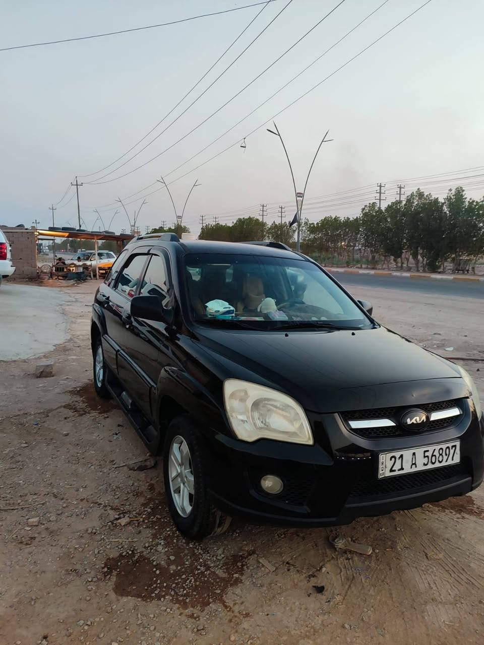 سلام عليكم كيه سبورتج موديل 2009 للبيع او مراوس حسب القناعه كفاله عامه سياره عده طخه بالبنيد مكينه 2000،دوش،تخم تاير، حداديه كله جديد سياره ماناقصه شي السعر 125وبيه مجال بصيط العنوان البصره القرنه للاستفسار (***********)
