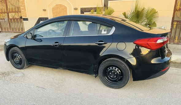 السلام عليكم من رخصه الادمن كيه سيراتو موديل 2014
خليجي بيه 3قطع صبغ مكينه كير حداديه صدر تخم تاير تبريد ثلج السياره جاهزه بدون كل نقص رقم شمالي تحويل وكاله حاظر المواصفات تحكم استيرن جهتين تبريد قطعتين 
شفتات استيرن مري شفط حساس السعر 98 قفل قفل غير 
متواجد فيس الشراي يتصل للاستفسار (***********)
