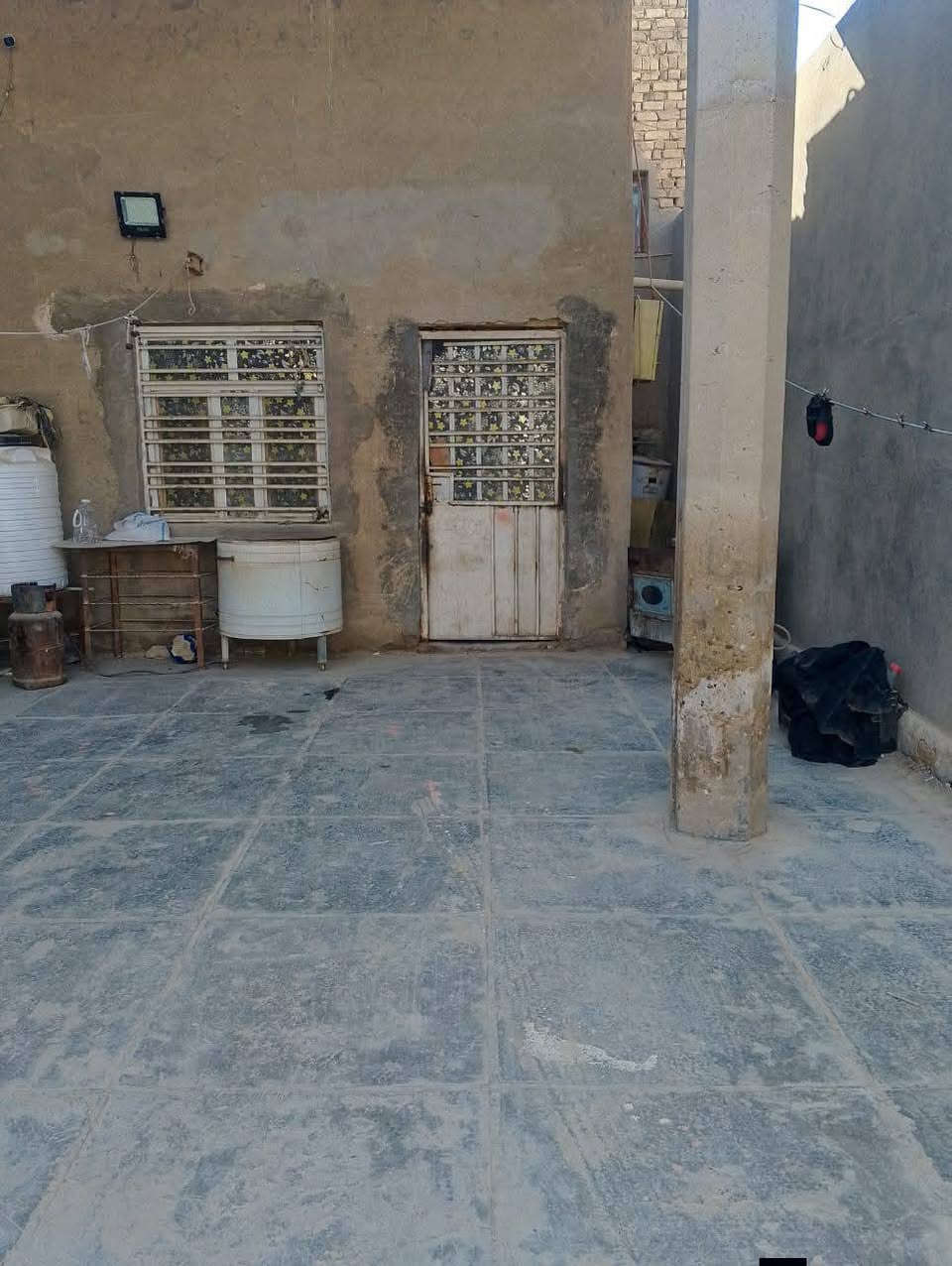 🏠دار سكن للبيع🏠 ركن 
___
⭕العنوان : الجمعيه
⭕ قرب : صيدليه لمى الشارع الثاني
------------------------------------- 

✨بناء اعكاده

♦️المساحة : 195م² 

--------------------------------
✨ تفاصيل البيت ✨
____
ااستقبال مطبخ غرف عدد ثنين صاله صحيات خارجيه

---+-+++

للاستفسار 
____
عنواننا ✍🏻
🔹شارع ستين مقابل صيدليه كبسولة

للاتصال ☎️
_______
***********
***********
