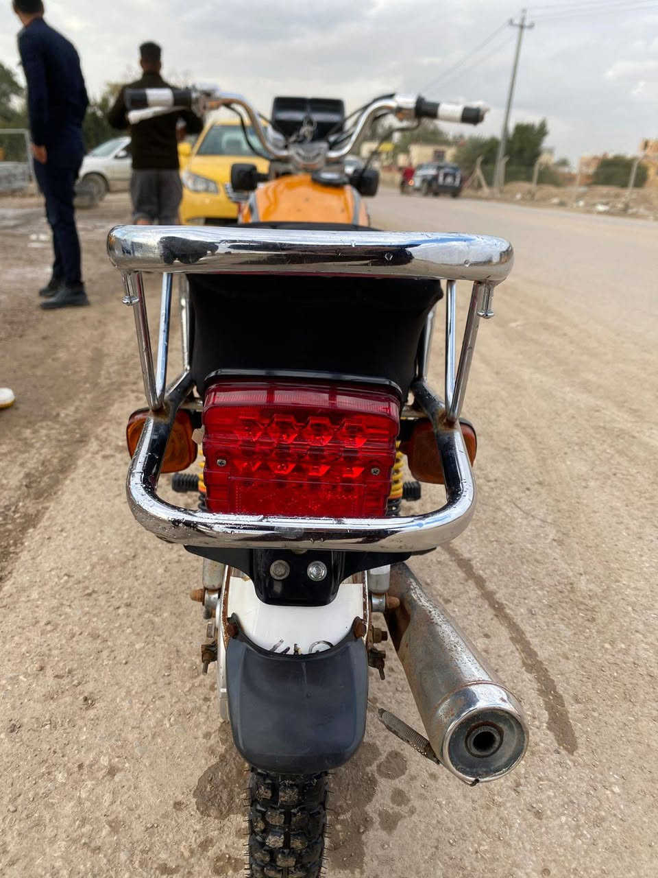 سلام عليكم للبيع دراجه نامه اصلي شلامجه موديل 2022اوراق اصولي وكيلهه نوار  دراجه مكفوله كفاله عامه  جيب مصلح وياك وافحص شوفت عينك واحله من الصور هم مانقصهه برغي كامله مكمله ب 900وبيهه مجال  رقم: ***********
مكاني ديوانيه مركز
