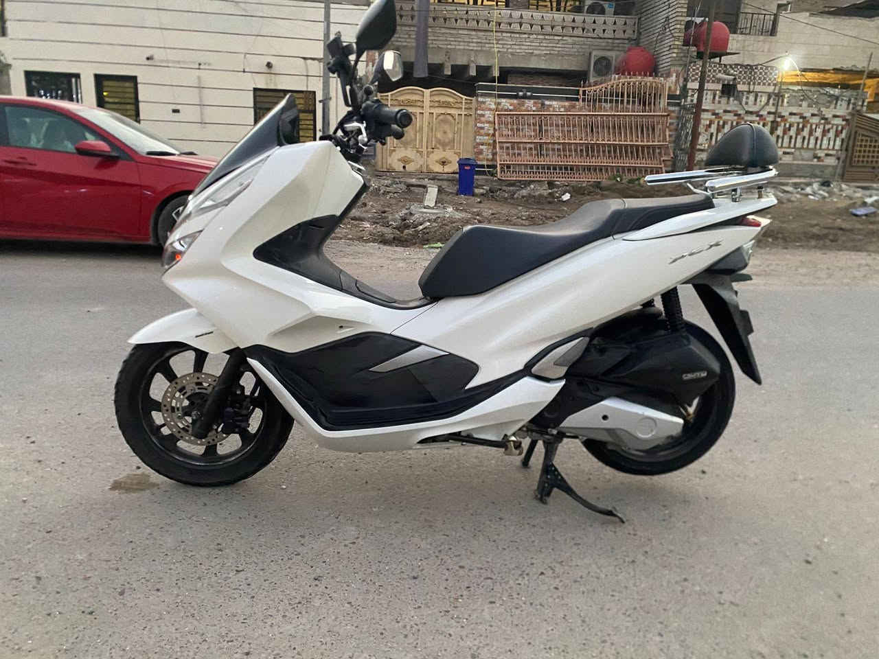 السلام عليكم شباب دراجه بي سي اكس الجيل الثالث مقفوله كفاله عامه دراجه بحاله الوكالهق ماكينه كفر بلادي دراجه ماشيه 100,000 بلادي
العنوان بغداد حي النصر اللي يحب يتواصل يتصل على هذا الرقم 
***********
