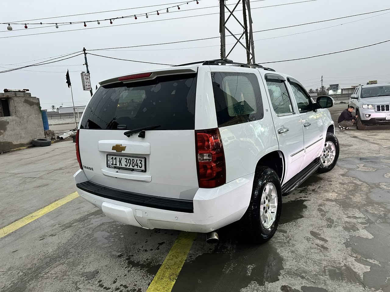 سلام عليكم 
تاهو للبيع موديل 2013  رقم بغداد بسمي 

 وارد كندي كفاله عامه 
مكفوله من الضربه والصبغ والتبديل 
محرك 533 مكفول 
محرك  كير حداده تبريد مكفولات
تخم تاير جديد 
داخل بيجي  سياره كلهه عل ابلاد ما مفتوح بيهه برغي 
سعرهه 263 وبيهه مجال حك الجيه 
مكانهه البصره القرنه 
***********
