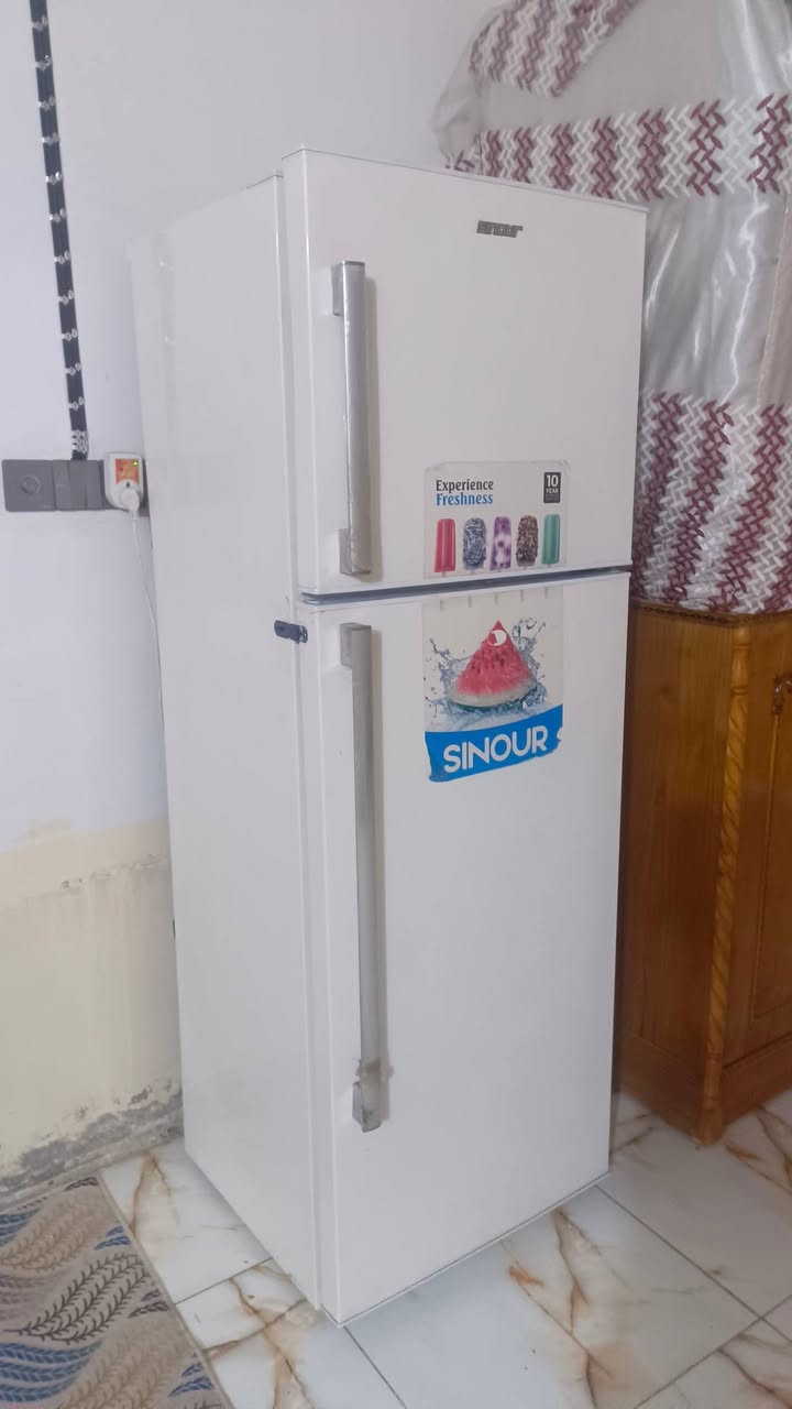 للبيع ثلاجه كبيره الحجم نظيفه اخت الجديده شغاله تبريد فول وفول نظافه 
مجمده نظيفه كشر نظيف فقط عوزها ماطور  عنواني سنيه  للتواصل خاص


**إذا كنت صاحب هذا الإعلان وتريد حذفه لأي سبب، رجاءا أرسل رسالة إلى الدعم الفني**