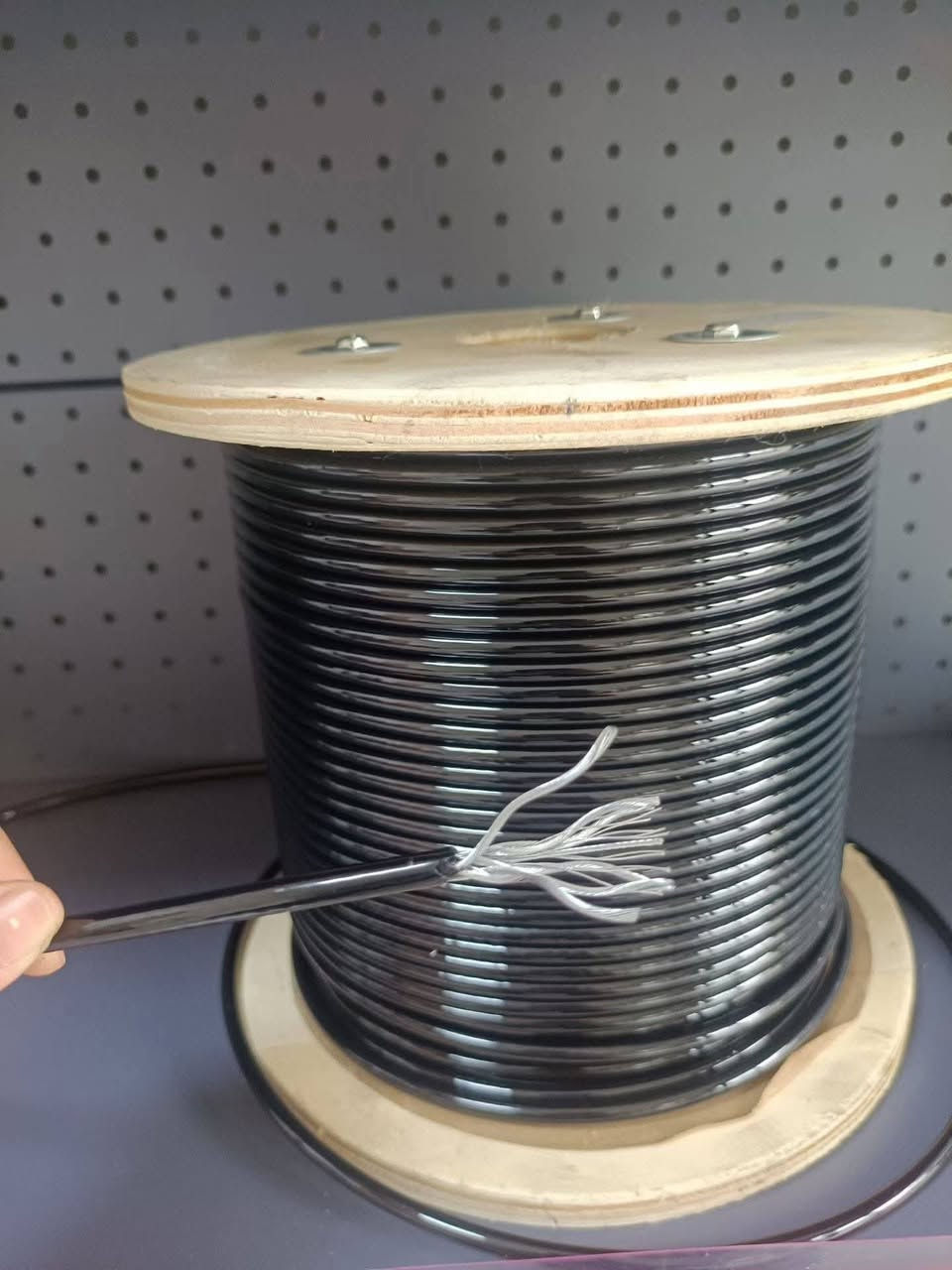 واير #مستورد درجة اولي خامة عالية جدا #بسعر ممتاز 🔥للتواصل فون/واتس 📩 
01140166200 / 01556207200
#يوجد_شحن_لجميع_المحافظات 🚘


**إذا كنت صاحب هذا الإعلان وتريد حذفه لأي سبب، رجاءا أرسل رسالة إلى الدعم الفني**