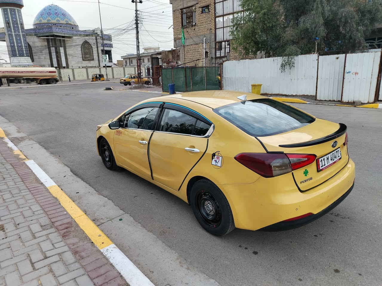 السلام عليكم سيراتو K3محرك 1600موديل 15فول مواصفات عده الفتحه بصمه كشنات جلد تدفئة كشنات حساسات اماميه وخلفيه شاشه جبيره كامره خلفيه اشاير بالمري مري شفط اشارة ترحيب تدفئه بالستيرن السياره بعد بيهه هواي مواصفات كير محرك صدر تخم تاير كله جديد السياره حلوه وجاهزه حادثهه بس جاملغ امامي يمنه وطخه بصيطه باب الوره السايق ونهاية باب السايق السعر 84وبيهه مجال حك الجيه والعمله رقم انكليزي جديد سنويه لل28عنوان السياره بغداد ***********
