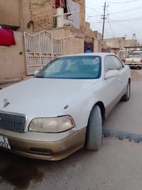 سياره ماجسته موديل ٩٢ كير ومكينه ٣٠٠٠ السعر ٣٥ وبيها مجال بسيط السياره...