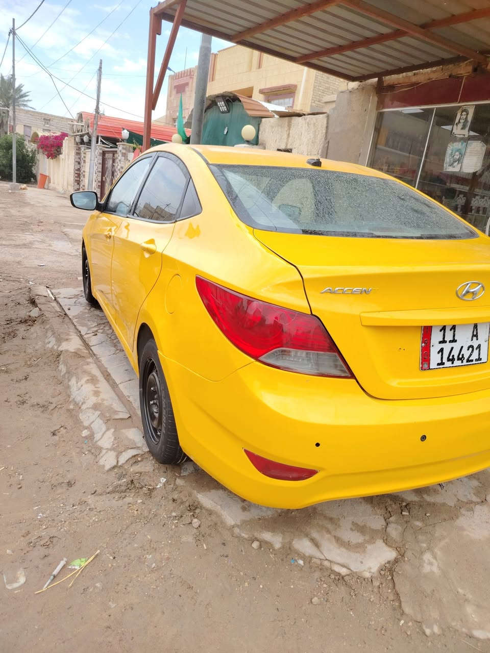 اكسنت 2013للبيع امريكي
مكينه 1600
بيها جوملغ خلفي بدون داخل مواصله الحوض
مكينه كير تبريد خير من الله السياره صبغه جديده تخم تاير
دواخل نضيفه كلش
مكاني ديوانيه
***********
