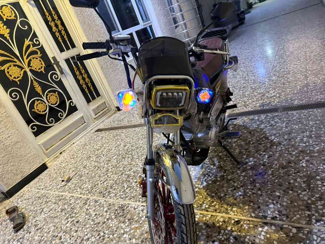 سيفان 2025 مكاني بغداد راشديه 4 بصمات
رقم ***********
سعره 850 وبيه مجال حك جيه صار شهر من منزله نضيفه جدا
