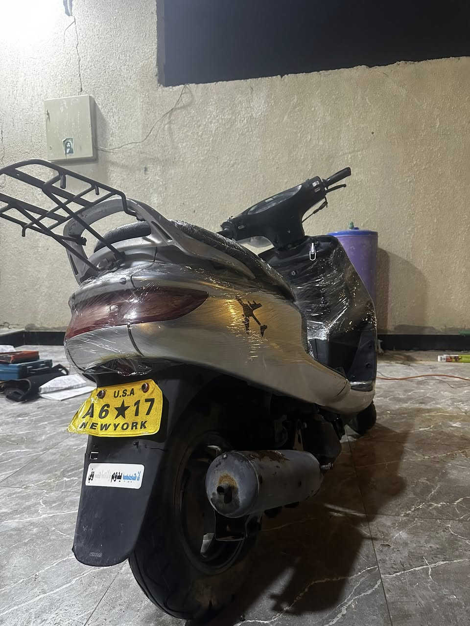 السلام عليكم مرخصه الادمن المحترم للبيع دراجه فراشه فحل دراجه مكينه نص عمر تنقص نضيفه كهربائيات كله تشتغل الدراجه طايفه نقص كابريته كفراته نضيفه كدام عينك 
العنون ابي الخصيب 
رقم الهاتف ***********
السعر 300 وبيه مجال
