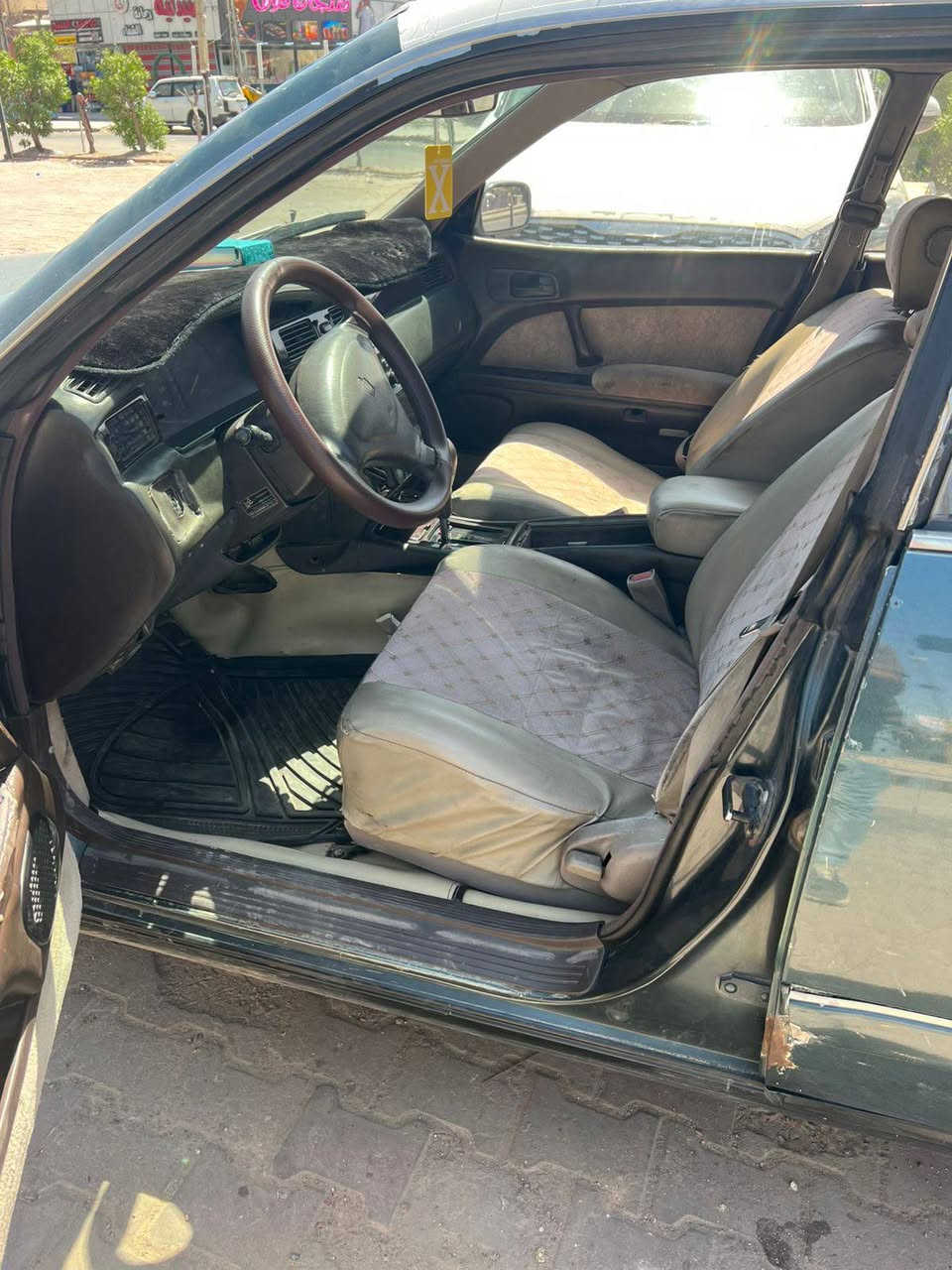 عليكم سياره سياره بطه لبيع سياره نضيفه مكينتهه مكفوله تبريد خير من الله سياره تخبل مديل 1991مكاني شعب شارع لصحه رقم ***********
