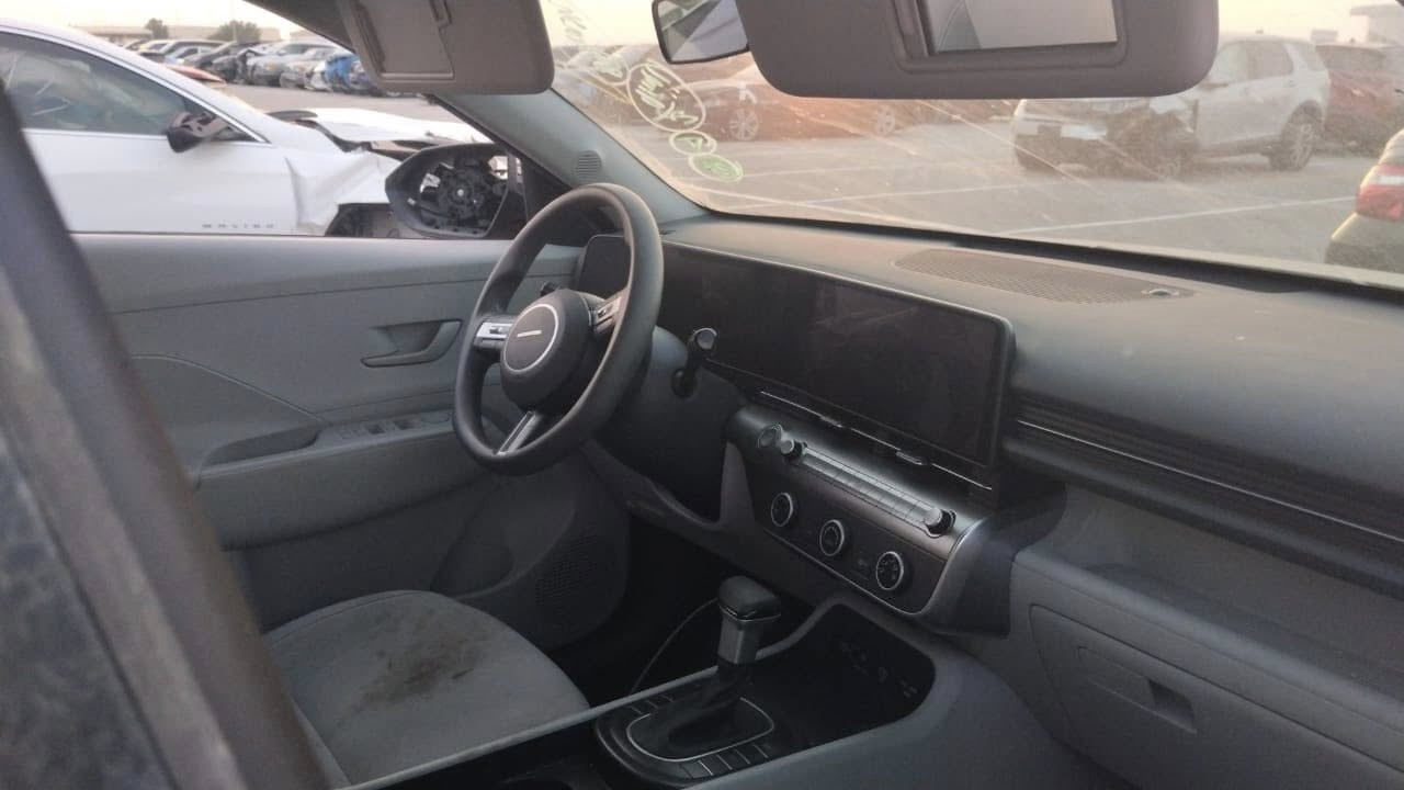 هونداي كونا  se
مكينة2000
شاشة متصله بصمه رادرات وضعيات قيادة 
داخل رصاصي 
كلين تايتل بدون حادث 
تبديل كفر مراية ودفيوزر دعامية خلفية 
السيارة حاليا بالامارات اسبوع و توصل للعراق تدخل على اربيل او البصره حره او شهداء حسب رغبة الزبون 
السعر 130 ورقة داخل الامارات 
مجمع فاضل الشلاه
📞***********
