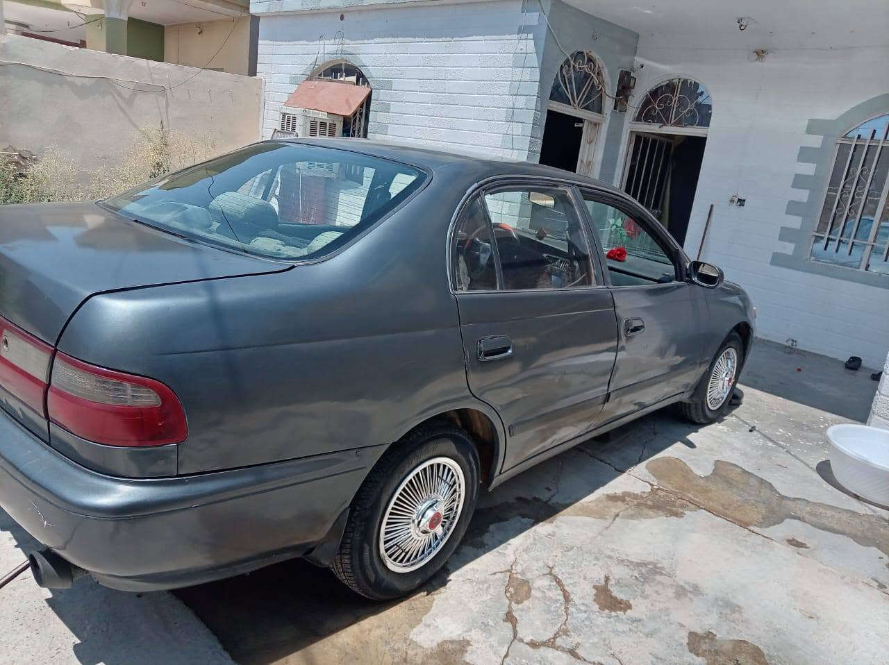 السلام عليكم
سيارة للبيع 
فرخ بطه موديل 92 مسجل صلاح الدين رقم الماني شرط التحويل 
تايرات صدر جديد محرك بدايه تبخير الكير شرط مرشوشه جمالية 
والسعر مناسب 
***********
***********
