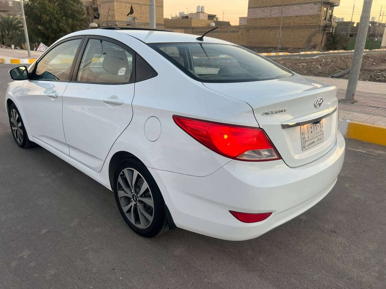 السلام عليكم 
اكسنت 2016 رقم ذي قار تحويل خليجي مكفوله كفاله عامه ضربه وصبغ وتبديل وفتح سيارة جديدة بلكارتون فول مواصفات محرك 1600 كفاله 
السعر 113  وبيها مجال بسيط
الشراي يتصل وبلخدمه 
 *********** مكان السيارة ناصريه مركز
