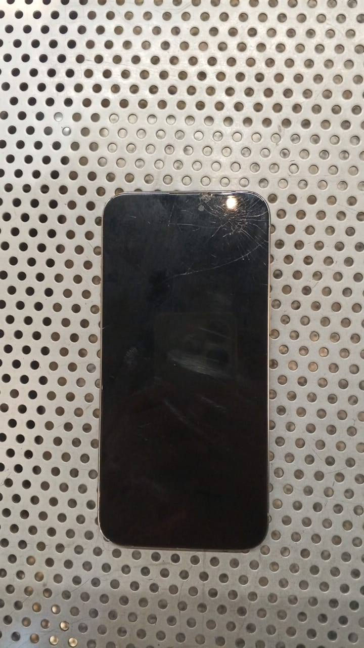 سلام عليكم ايفون 15  برو ماكس ابيعه فحم هل موجود ماعرف شبي السعر 100 مكاني الدورة  *********** الرقم اتصال فقط مابي واتساب
