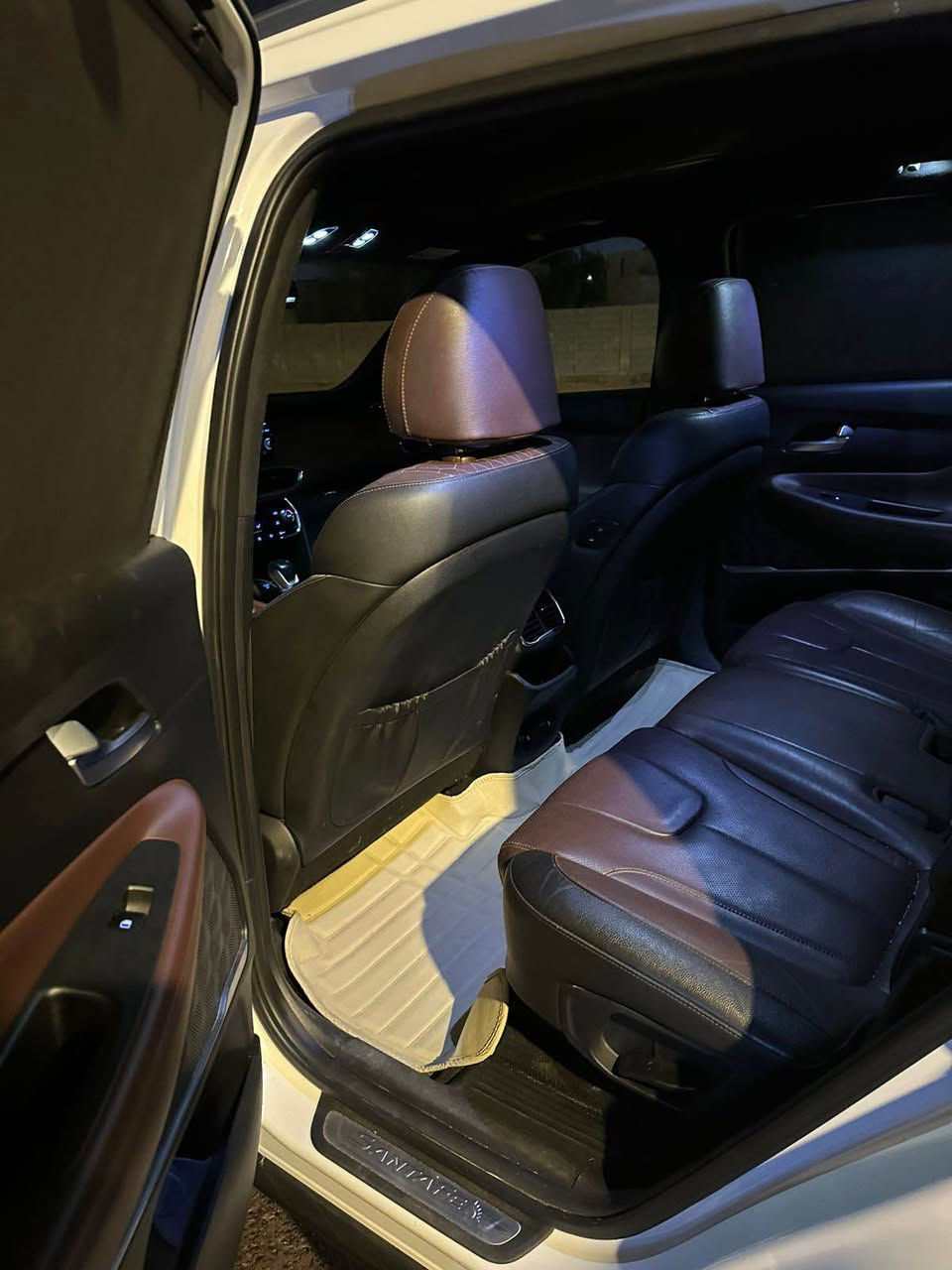 سنتافي 2019 خلجيه مبدل جاملغ ايمن نفس الون مال شركه 
كشنات كهربائيه + تدفئه + تبريد 
كشنات جلد
مكينه 6 سلندر 
تبريد 3 قطع 
7 راكب
بردات خلفيه بلاد 
بصمه تشغيل + ابواب
صندوك كهربائي 
بنو راما 
ماشيه 78
سايد بريك بصمه 
سياره فول 1/1
رقم الهاتف *********** البصرة, العراق
