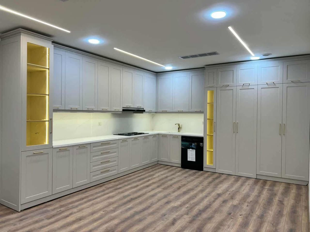 معرض كاكه مروان ..💯
لكافة انواع الابواب القاصة والابواب الداخلية نوع عظم والمطابخ والشبابيك والمحجر
*  تصاميم عصرية تناسب ذوقك واختيارك مع تصاميم حسب الطلب 
*ضمان في المتانة والرصانة والقياس المناسب 
*امان عالي و مقاومة للعوامل الجوية 
#معرض كاكه مروان وجهتك الافضل لبيت استثنائي 🫰
العنوان : الديوانية -طريق الحولي -الجامعة -مجاور فيرست مول  من الساعة 8 صباحا الى 10 ليلا
بأدارة  سجاد الخفاجي 
للتواصل :مراسلة الصفحة او الاتصال 
***********
واتساب ***********
