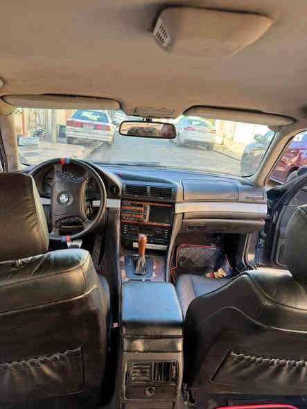 سلاوی خوا لە هەموو لایەک ٧٤٠il سەنەوی سەوز سەیارەیەکی پاک و خاوین قەپات بەس سلاید نییە تایە و ویلی شاز پێش و پشت کەپس لە هەولێرم گۆرینم هەیە بە شتیک بەدڵم بێت نرخی ٣٥ محامەلە هەموتان ازیزن *********** Singapore
