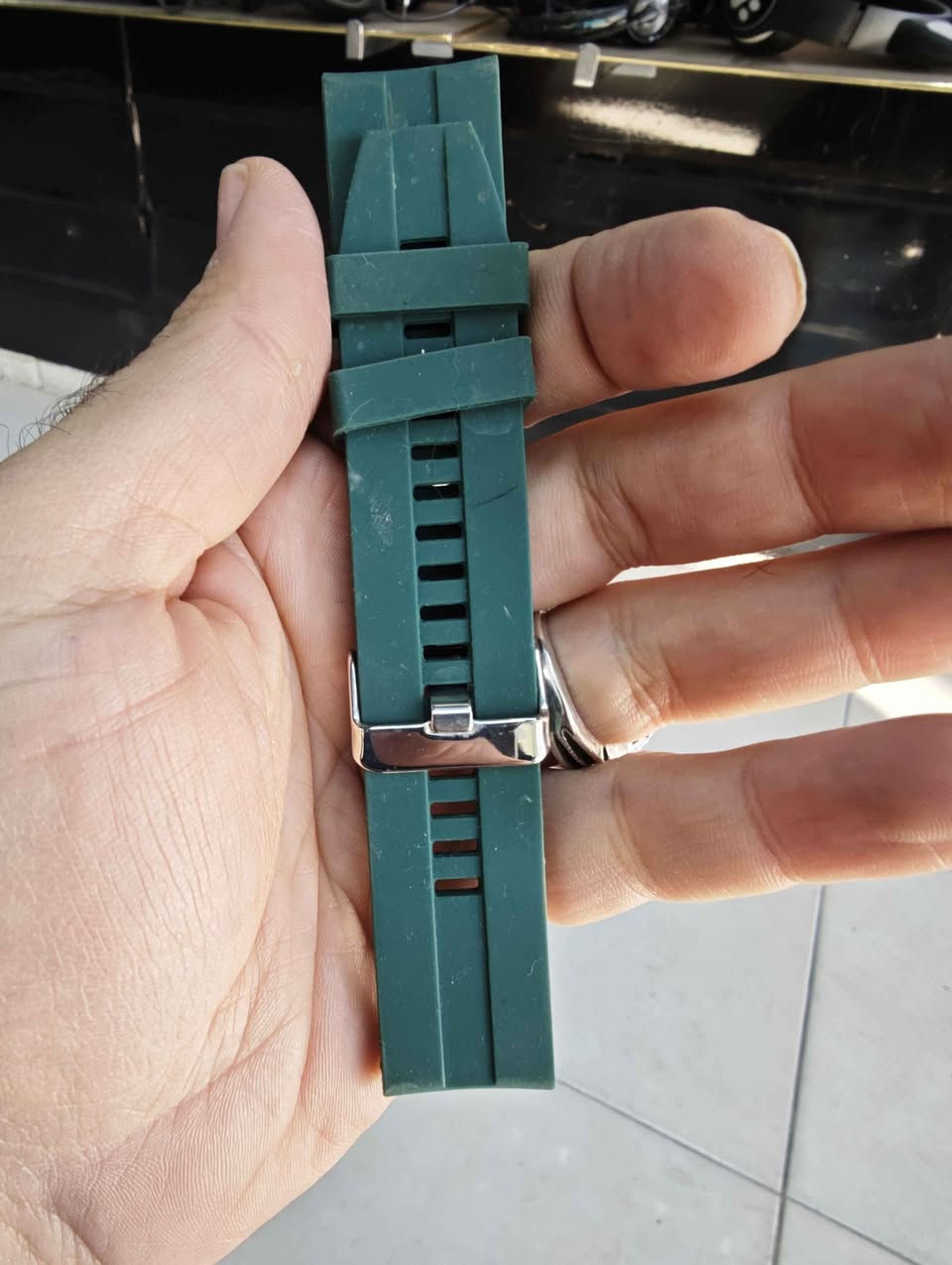 قایشی سەعات و باند 
قایشی سەعاتی ئەوروپی ٣٧ قایشی سەعات و بابەتی کەڤەری سەعات هەمووی بەیەکەوە 
نرخی هەمووی  ٢٥،٠٠٠ هەزار السليمانية, العراق


**إذا كنت صاحب هذا الإعلان وتريد حذفه لأي سبب، رجاءا أرسل رسالة إلى الدعم الفني**